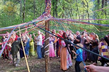 This is from a 2005 Beltane winding down as it were. Your group photo album seemed a bit sad for such a long standing group as this, so I thought I'd add some spiritual cheer here.